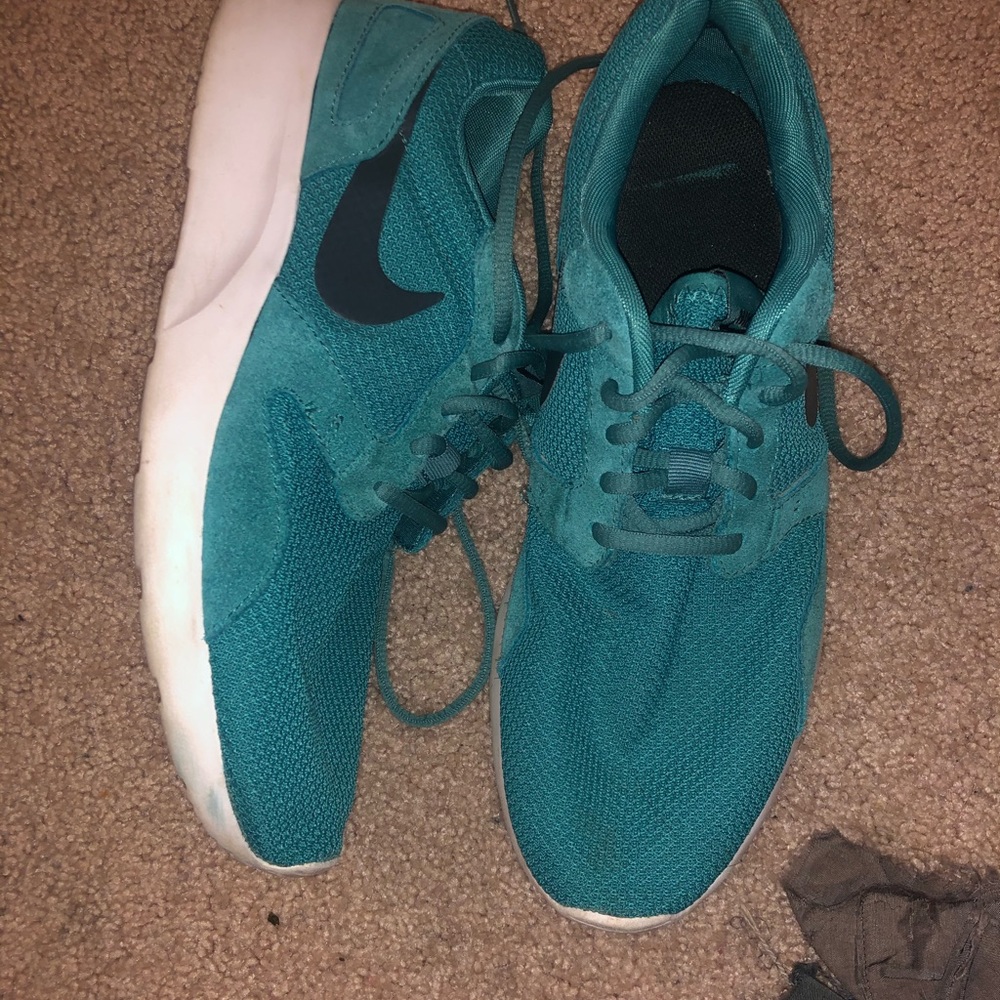 NIKE SNEAKERS